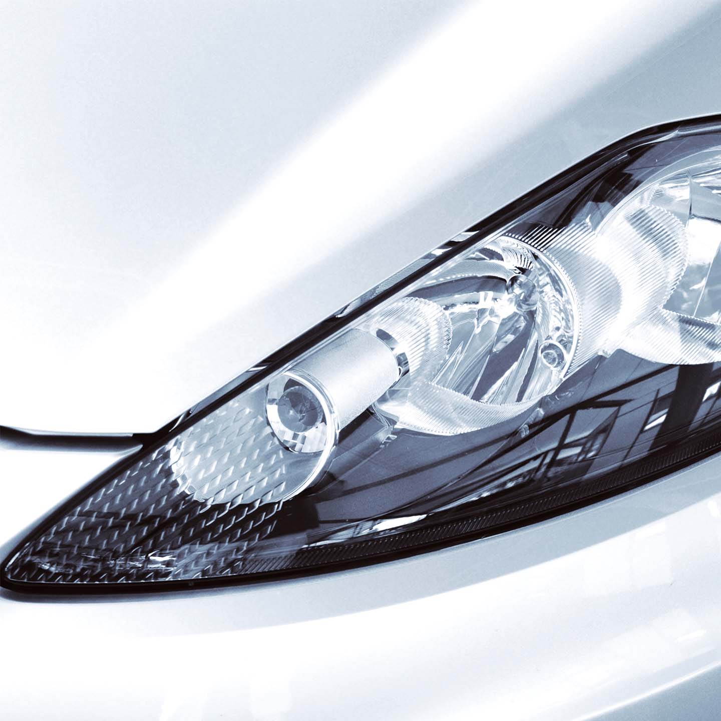 Left front light of a white car