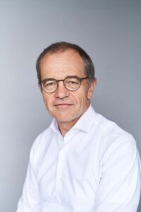 Dr. Roman Bauer