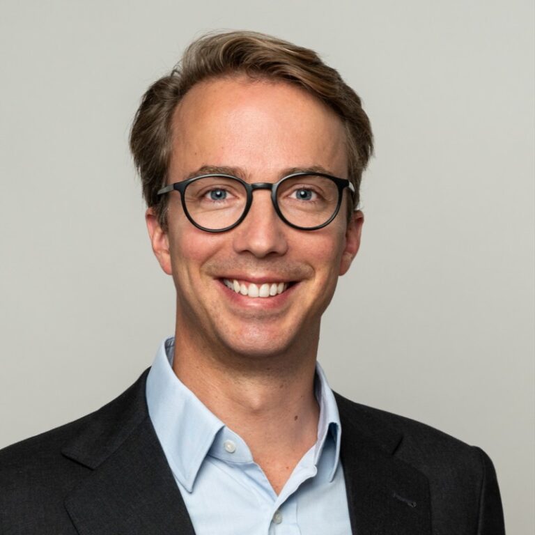 Dr. Philipp Schlenkhoff