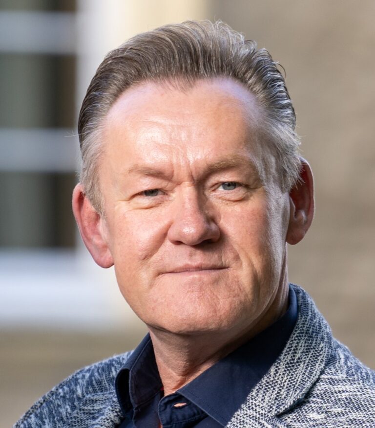 Dr. Torsten Schlüter